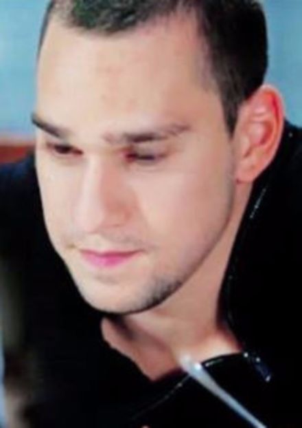 102617238_UWBWAKX - 01 vlad - pmv