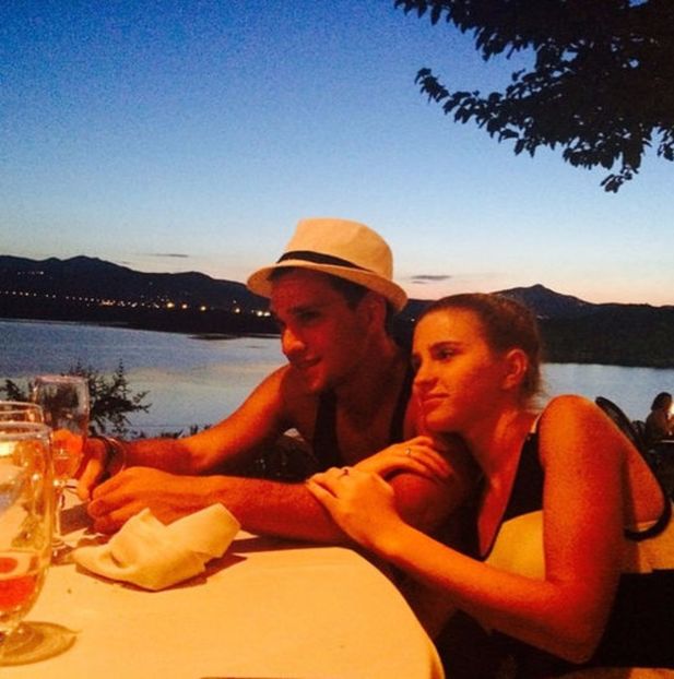 102711860_AJZITJS3 - 01 one - pmv - 2