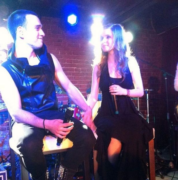 102712091_DMXAPGB - 01 one - pmv - 2