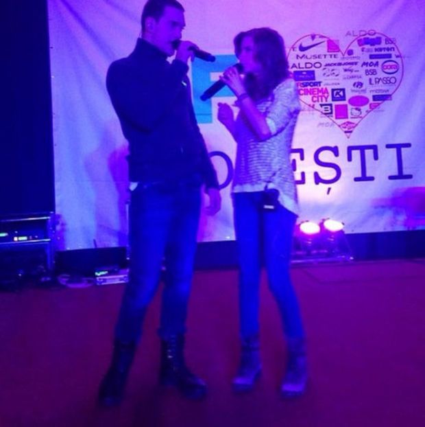 102712138_MSAOTDH3 - 01 one - pmv - 2