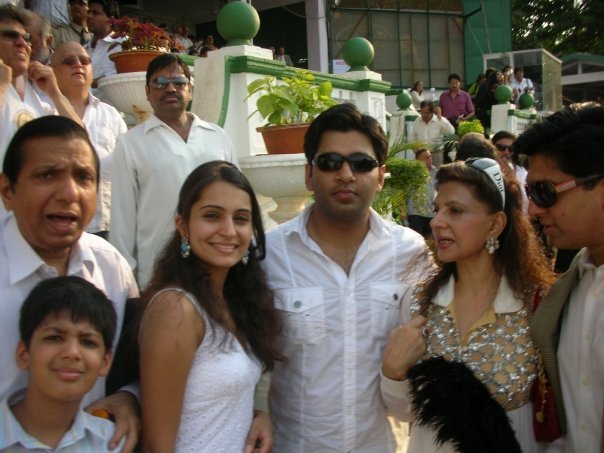 3148_79833018948_507538948_2433124_1106290_n - Anisha Kapoor-Kakul