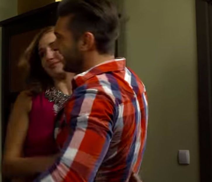 103244599_ZOQLCMY3 - 01 ae dp - pmv