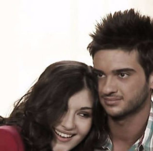 102807008_JKZHEMU - 01 ioana si andrei - pmv - 2