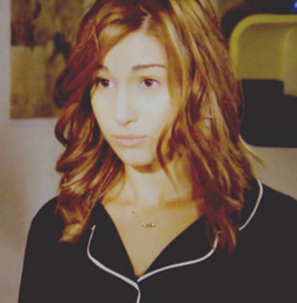 103074351_KFSPQYQ3 - 01 ioana - pmv - 3