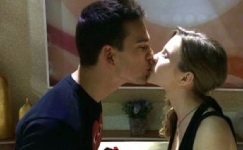 103063233_SSDHLGX3 - 01 one - pmv - 2