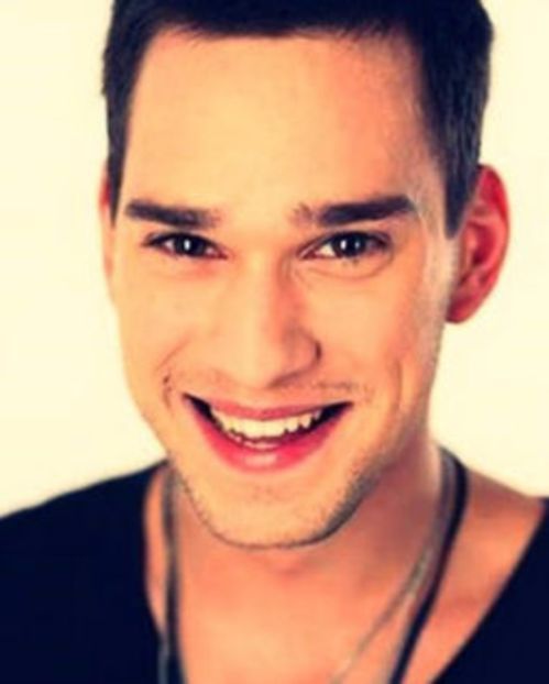 103063082_LNYXFBO - 01 vg -  pmv