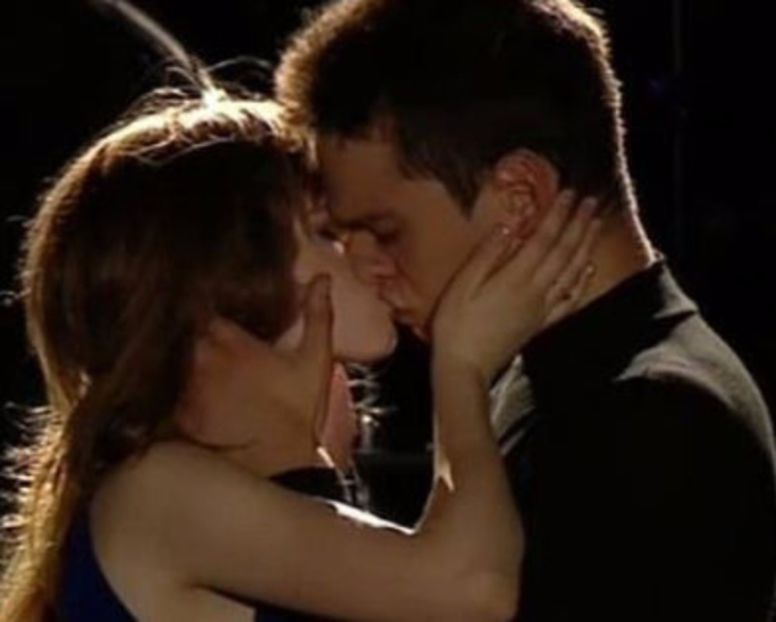 102966906_UHCQAXV3 - 01 one - pmv - 2