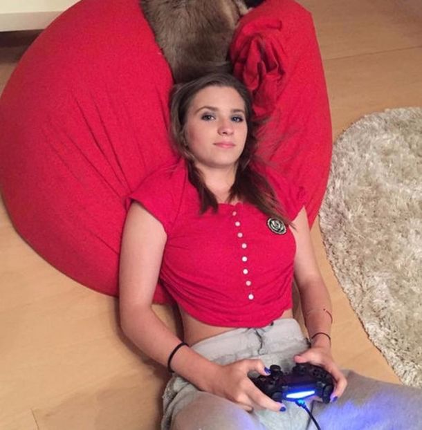 102888167_MFQUTOB3 - 01 cc - pmv - 2