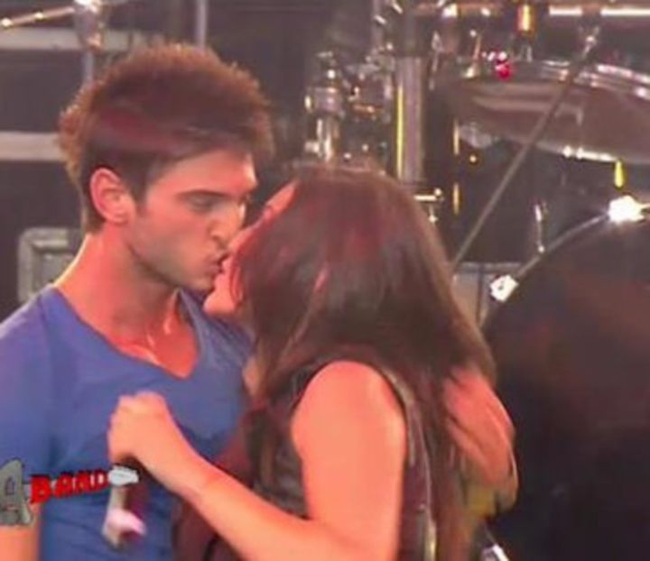 102966878_SPYJWMX - 01 ae dp - pmv