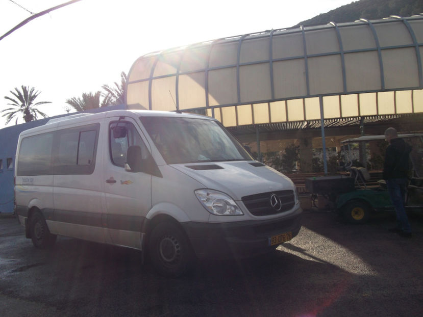 microbuz cu , care am urcat pe drumul foarte abrupt si ingust de pe munte - a doua zi de pelerinaj