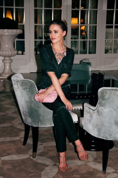 2.-emerald-green-outfit-with-bib-necklace - kristina Bazan b