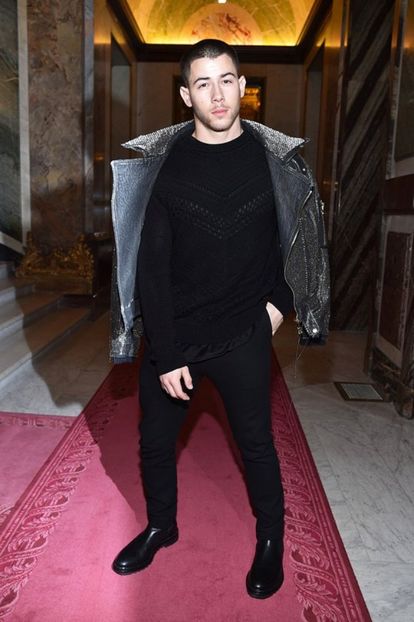 C58EXfLWQAEJiW7 - nick jonas