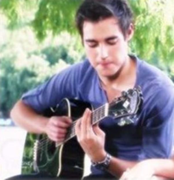 102921875_KNWMEMG3 - 02a Leon - pmv