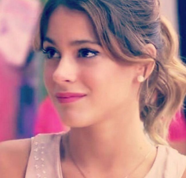 102923592_RHIYIPF - 01a Violetta - pmv