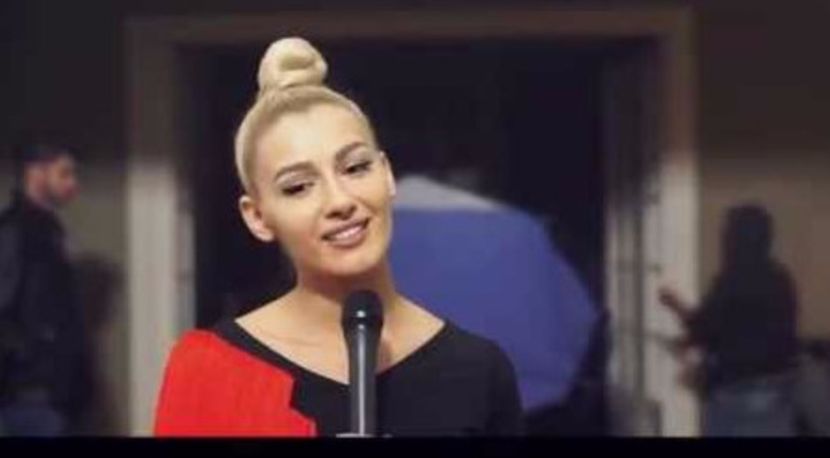 bandicam 2017-03-08 20-09-12-525 - a Alina - Ali poze noi dar puse recent 07