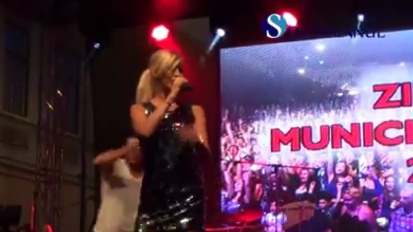 bandicam 2017-03-11 19-09-38-586 - a Alina - Ali poze noi dar puse recent 07