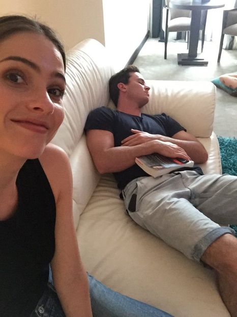 Cm7vPA1WEAARhsD - shelley hennig