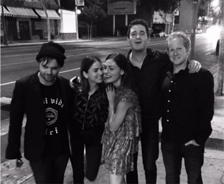 phoebe-tonkin-et-shelley-hennig-stylees-pour - shelley hennig