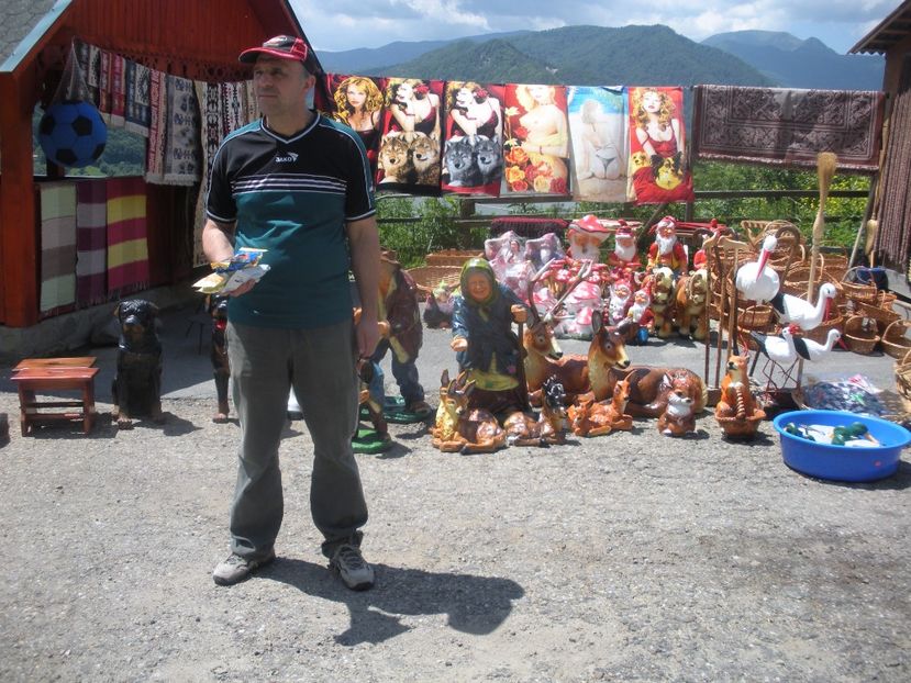 NELU LA TARGOVETI LA SIRIU - EU CU  NELU LA TARA