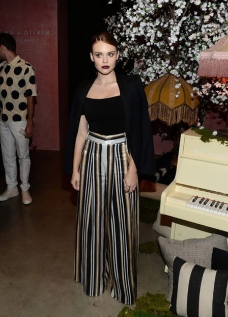 large (18) - holland roden