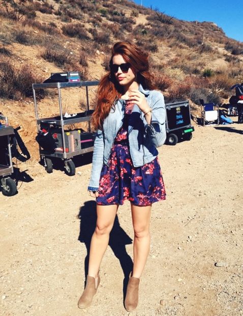 large (38) - holland roden