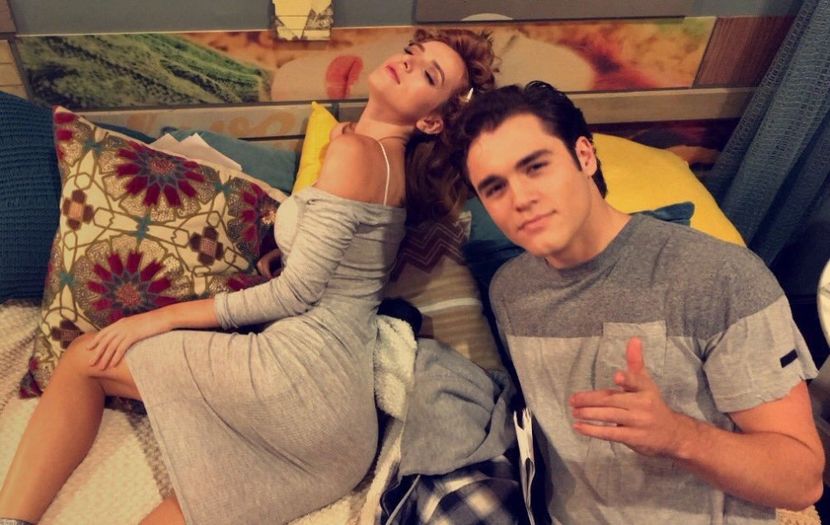 Cu_7K47VIAAmrpB - bella thorne