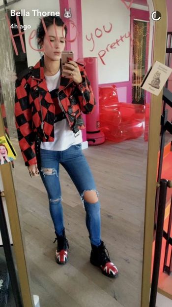 large (15) - bella thorne