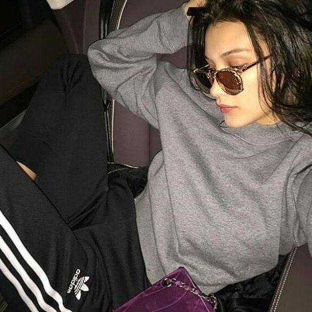 large (2) - bella hadid
