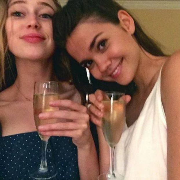 large (2) - alycia debnam