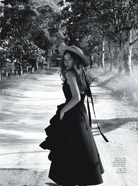 large - alycia debnam