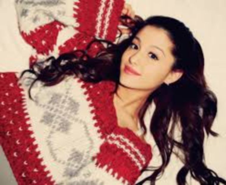 descărcare - Christmas Ariana Grande