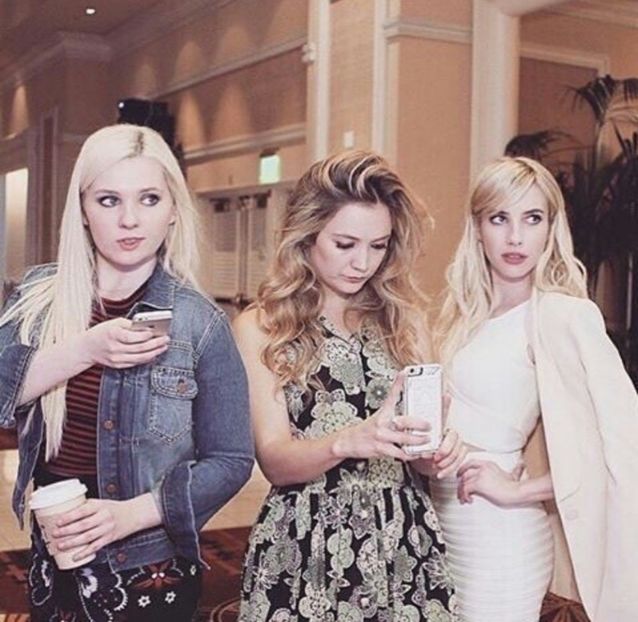 large (7) - emma roberts s