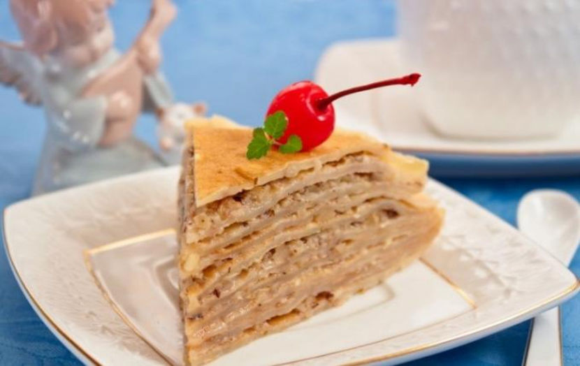 543_0190omi_7049_6hi - Tort de clatite cu nuci