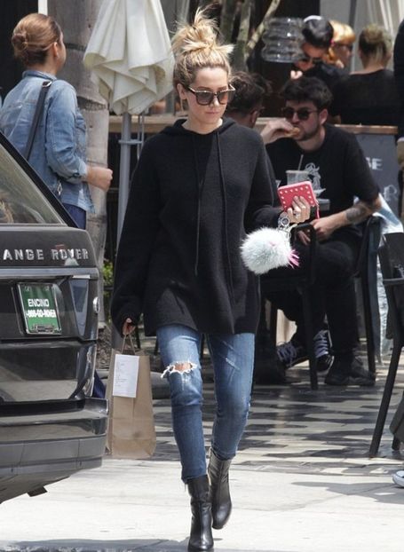 ashl2 - ashley tisdale