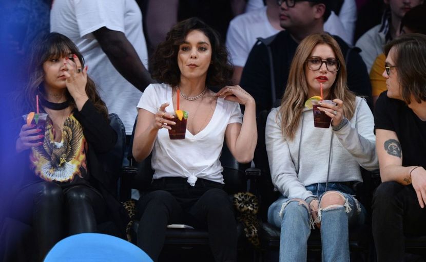 vanessa-and-stella-hudgens-ashley-tisdale-lakers-pistons-game-in-los-angeles-1-15-2017-3 - ashley tisdale