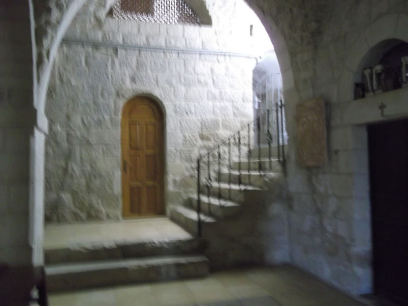 scarile care duc la grota sf. Gheorghe - a treia zi de pelerinaj