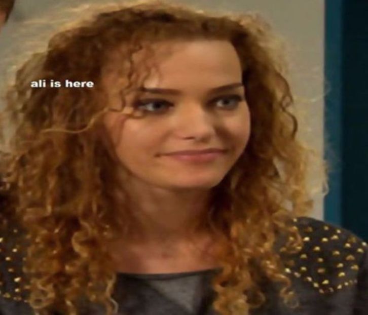 104821241_ZRQVBUY3 - 01 monica - pmdm