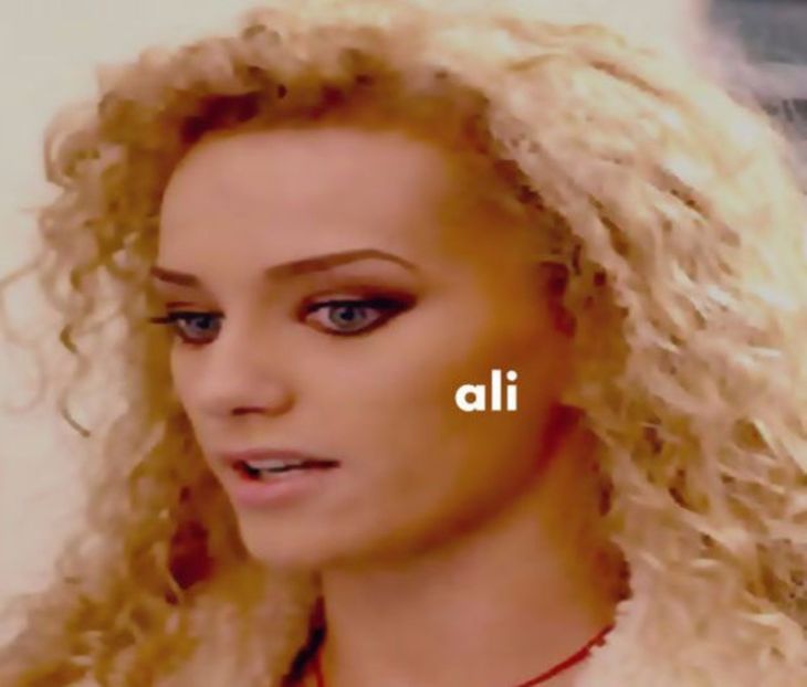 105066223_CBMQMXX3 - 01 monica - pmdm