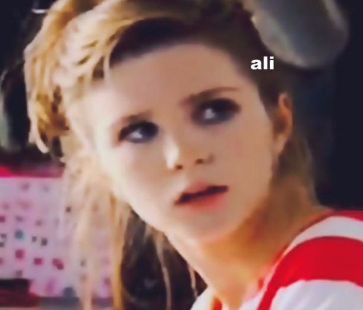 105876489_UJXKRQZ3 - 01 anca - pmdm