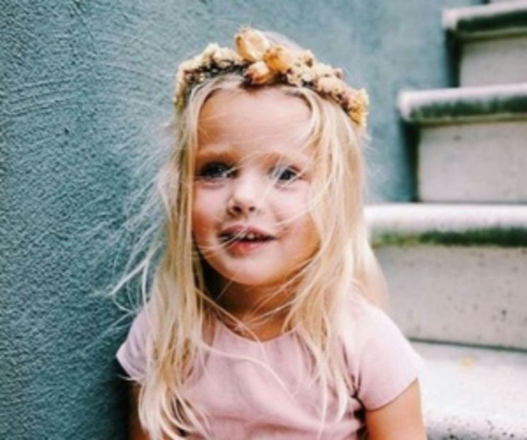 Niall....mi-a papat plajitulica, e un mancacios. lmi vleau - x_Dark love episodul25_x FIN