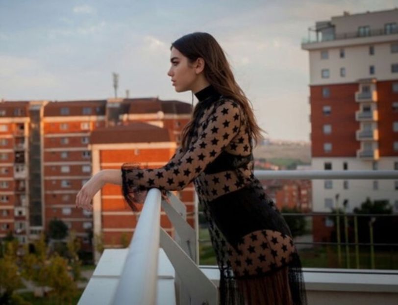 large (31) - dua lipa