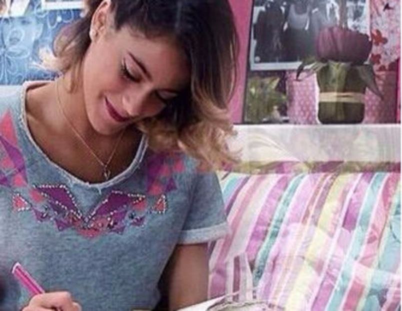 105089991_NMKQWTA - 01a Violetta - pmv