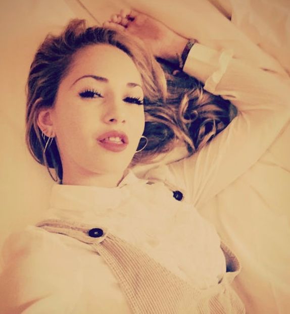 105090274_YLRNDRW - 06 Mercedes