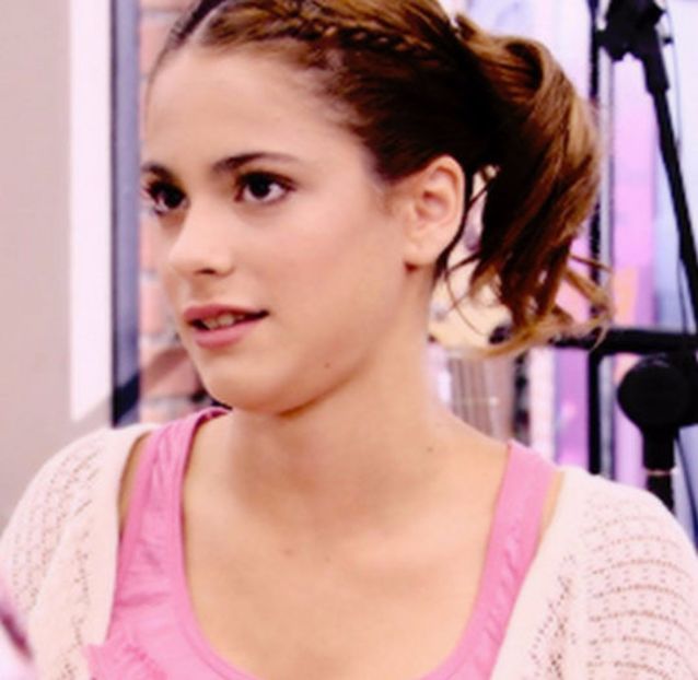 102924566_EHUQTUJ3 - 01a Violetta - pmv