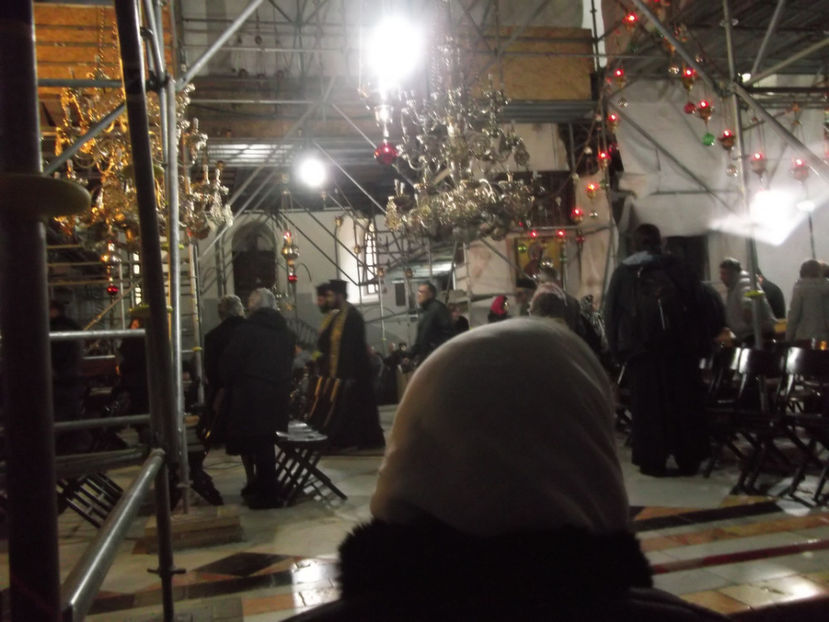 iesim apoi din nou in biserica - a patra zi de pelerinaj