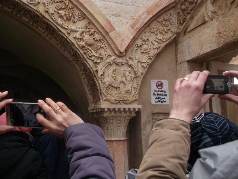 in aceasta grota s-a adapstit sf. Familie - a patra zi de pelerinaj