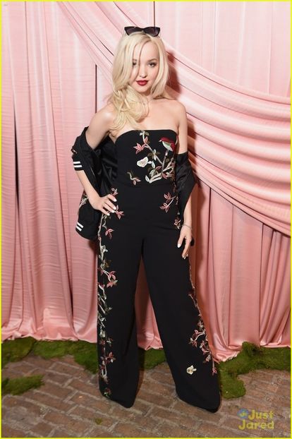 dove-cameron-danielle-shay-2017-nyfw-13 - dove cameron