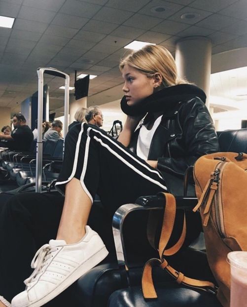 large (22) - olivia holt tt