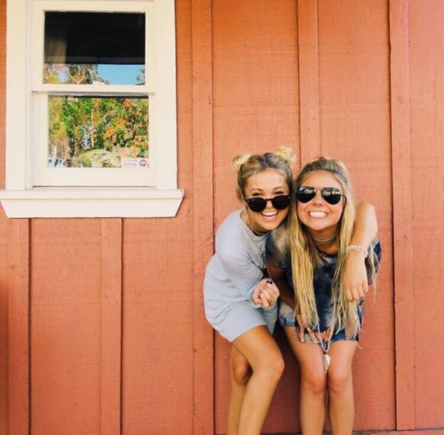 large (28) - olivia holt tt
