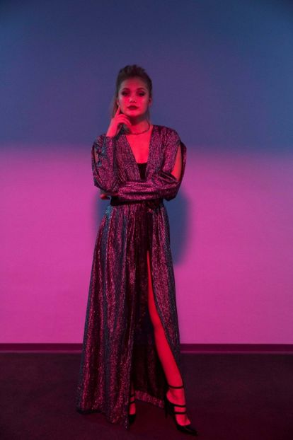 olivia-holt-olivia-ep-photoshoot-20163 - olivia holt tt